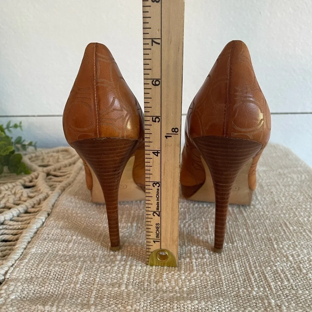 Coach C Logo Basil Veg Leather Whiskey Platform Heels Size 8.5